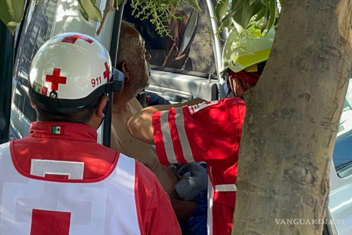 $!El sujeto fue atendido de las heridas que él mismo se provocó.