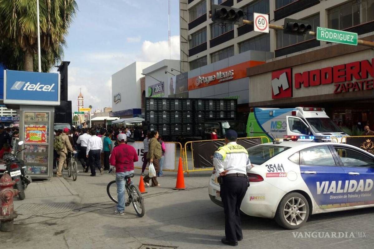 Llegada de Paris Hilton provoca caos en Torreón