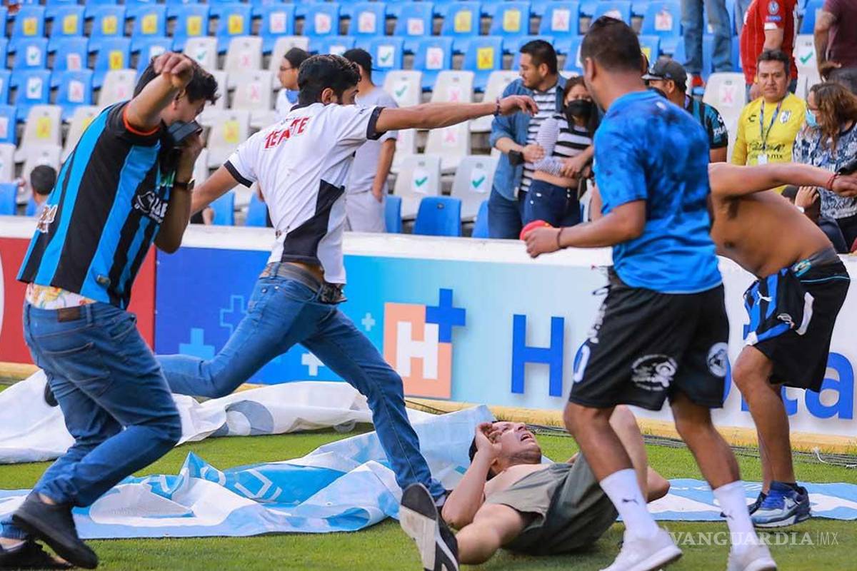 $!FIFA “consternada” por violencia en La Corregidora y pide “hacer justicia”, hechos son “inaceptables e intolerables”