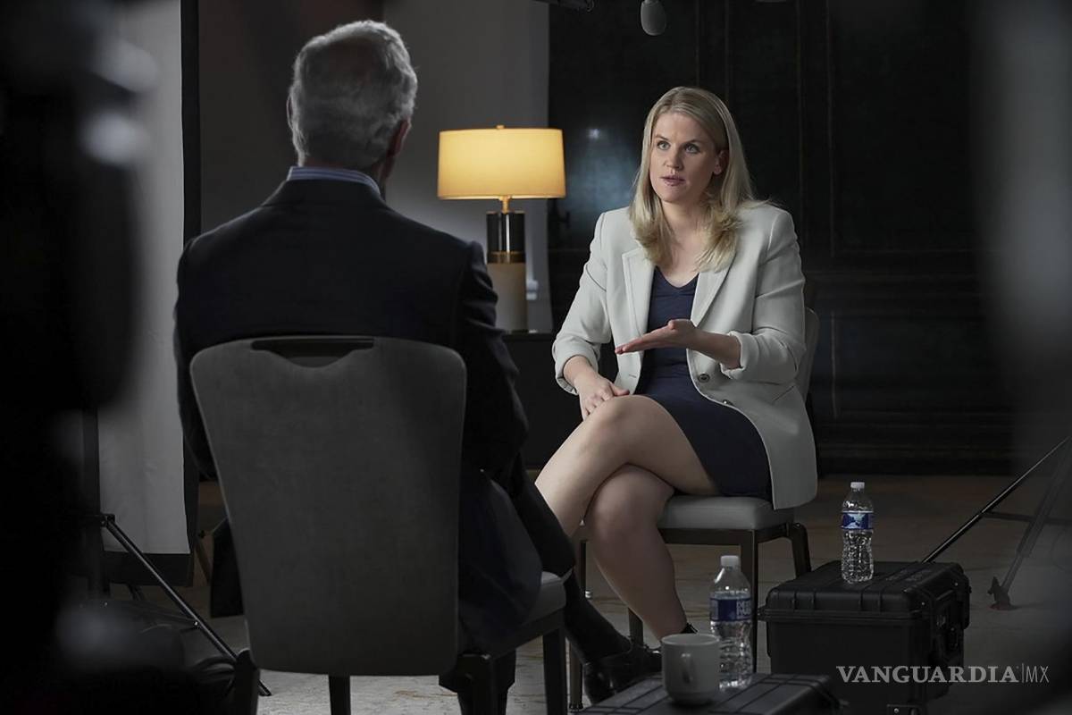 Exempleada acusa a Facebook de contribuir al asalto al Capitolio