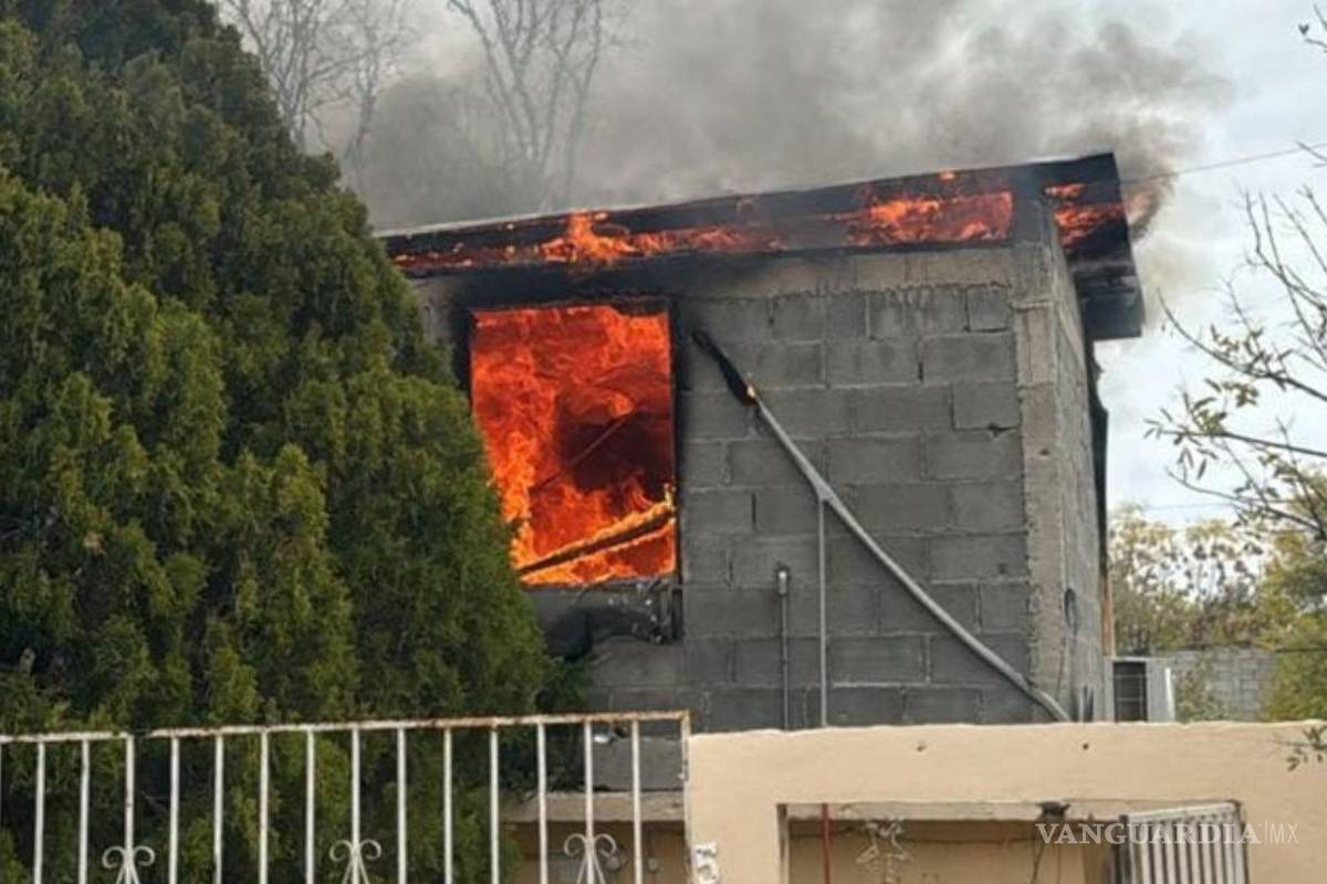Acuña: rescatan a menor durante incendio en vivienda de la colonia Gámez Sumarán