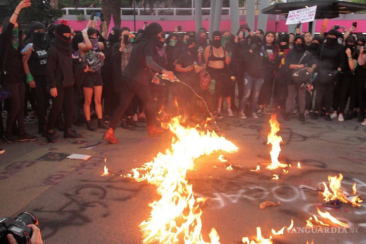 Se posiciona #EllasNoMeRepresentan en redes tras manifestación 'pacífica' de CDMX