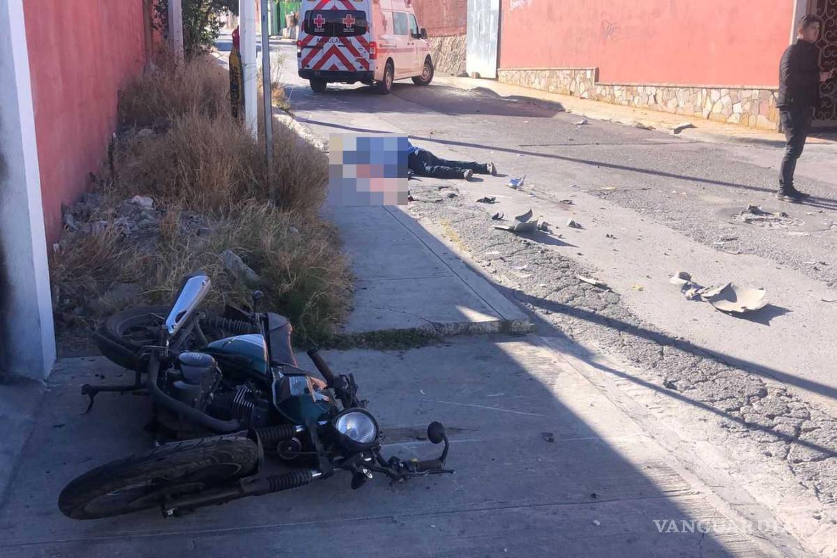 Motociclista pierde la vida al ser embestido en colonia Lomas de Lourdes de Saltillo (video)