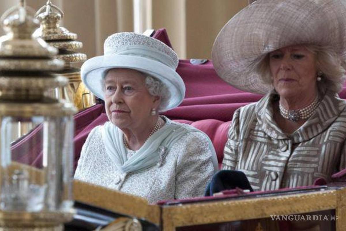 Isabel II da el sí para que Camila sea reina consorte
