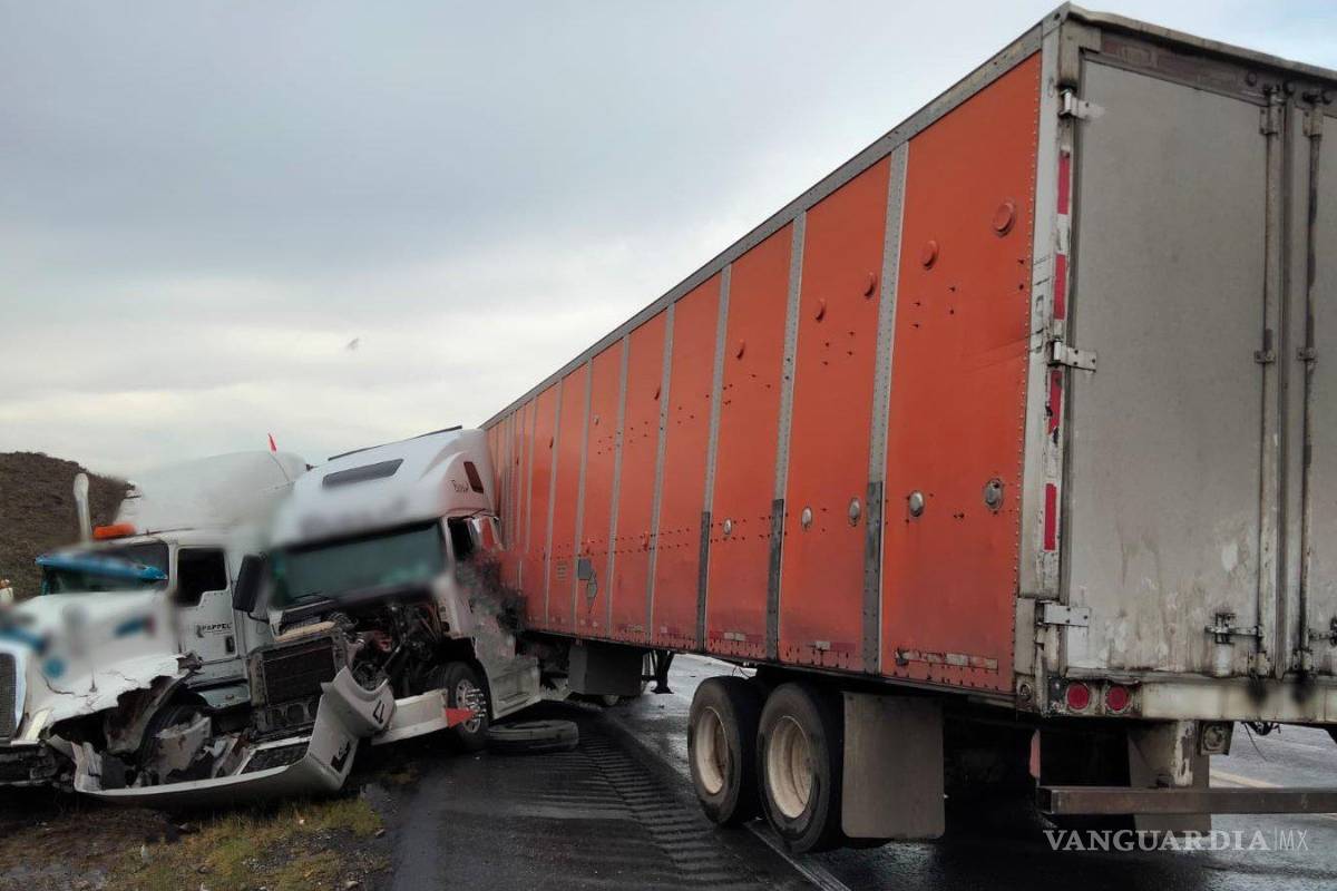Caos en vialidades: mueren dos en carretera a Zacatecas