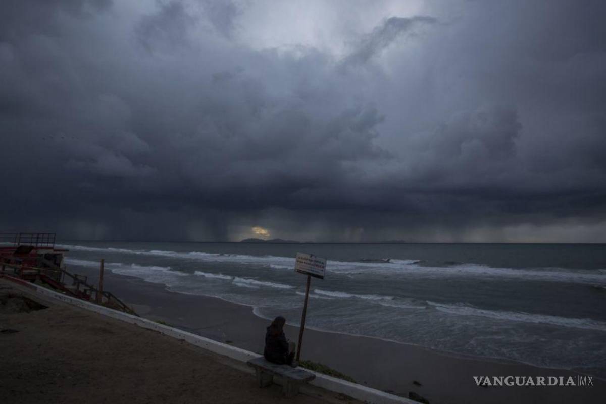 Prepárese... Se aproxima el ciclón tropical Dos-E; amenaza al Pacífico Mexicano y dejará lluvias, granizadas e inundaciones en estos estados