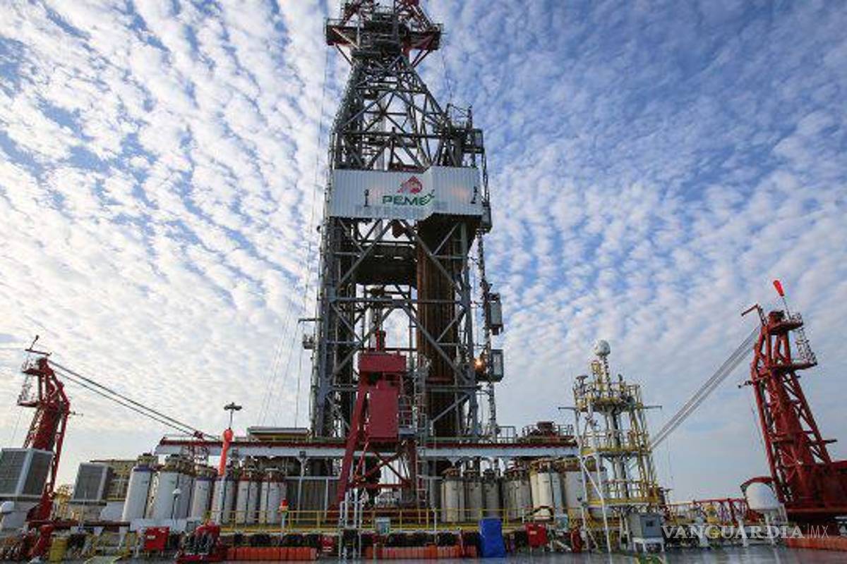 Slim invertirá en producción de gas; Carso se une a Pemex para explotar el campo Lakach