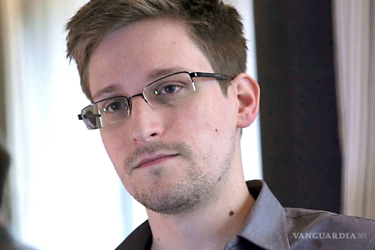 Parlamento Europeo vota ofrecer protección a Edward Snowden