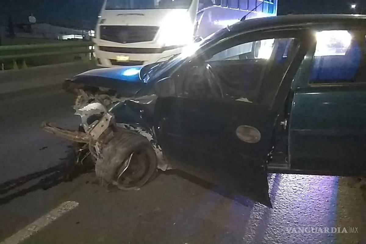 Joven dormita y destroza su vehículo en la Nazario