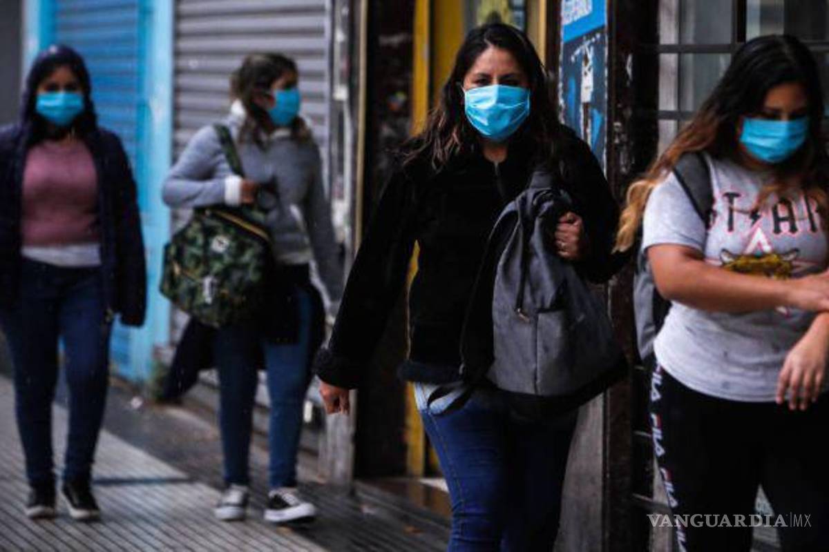 Contagios COVID-19 bajan 48%; reportan 8 mil 854 nuevos contagios y 122 muertes