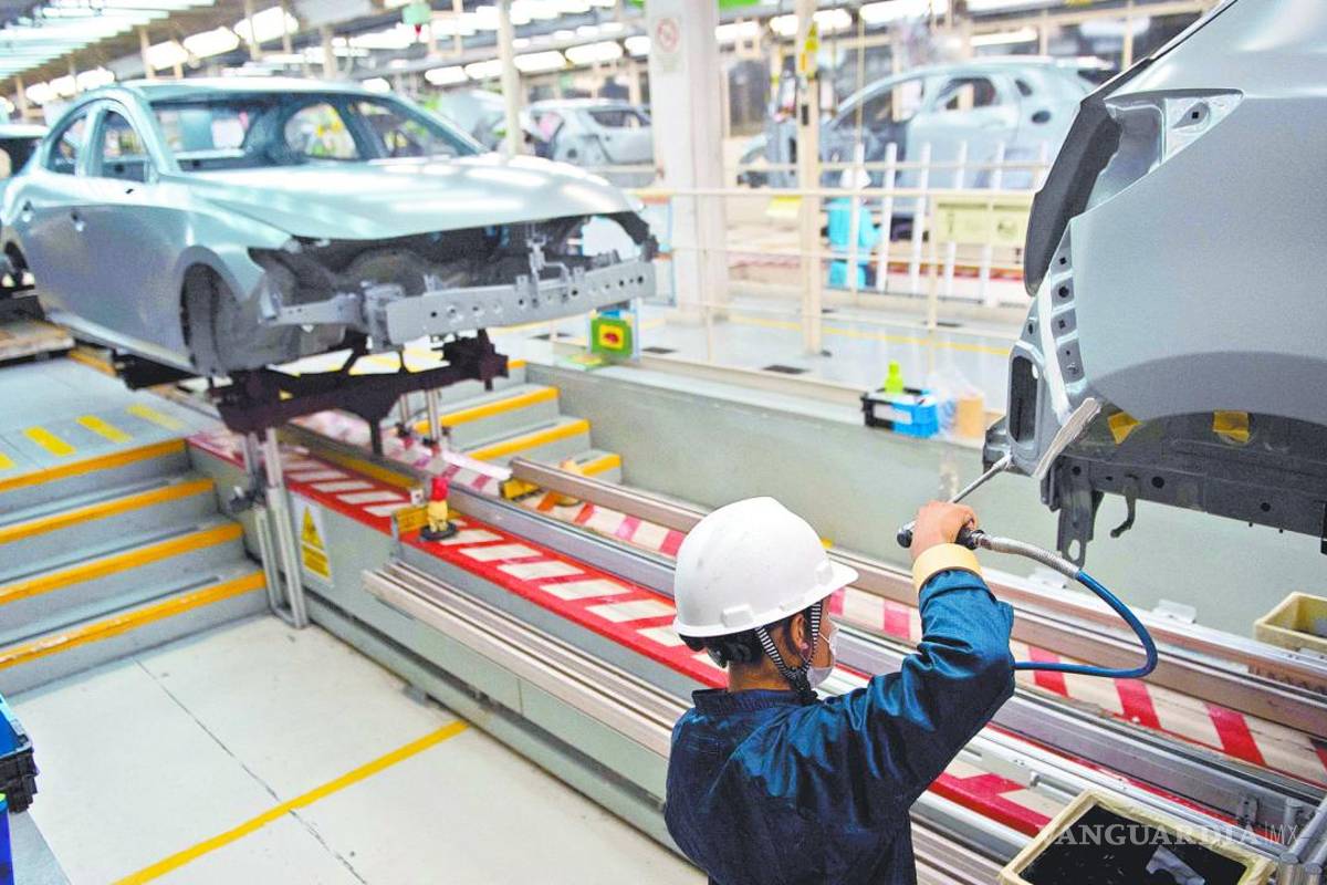 Buscan aumentar deducción del ISR en compra de autos para impulsar producción