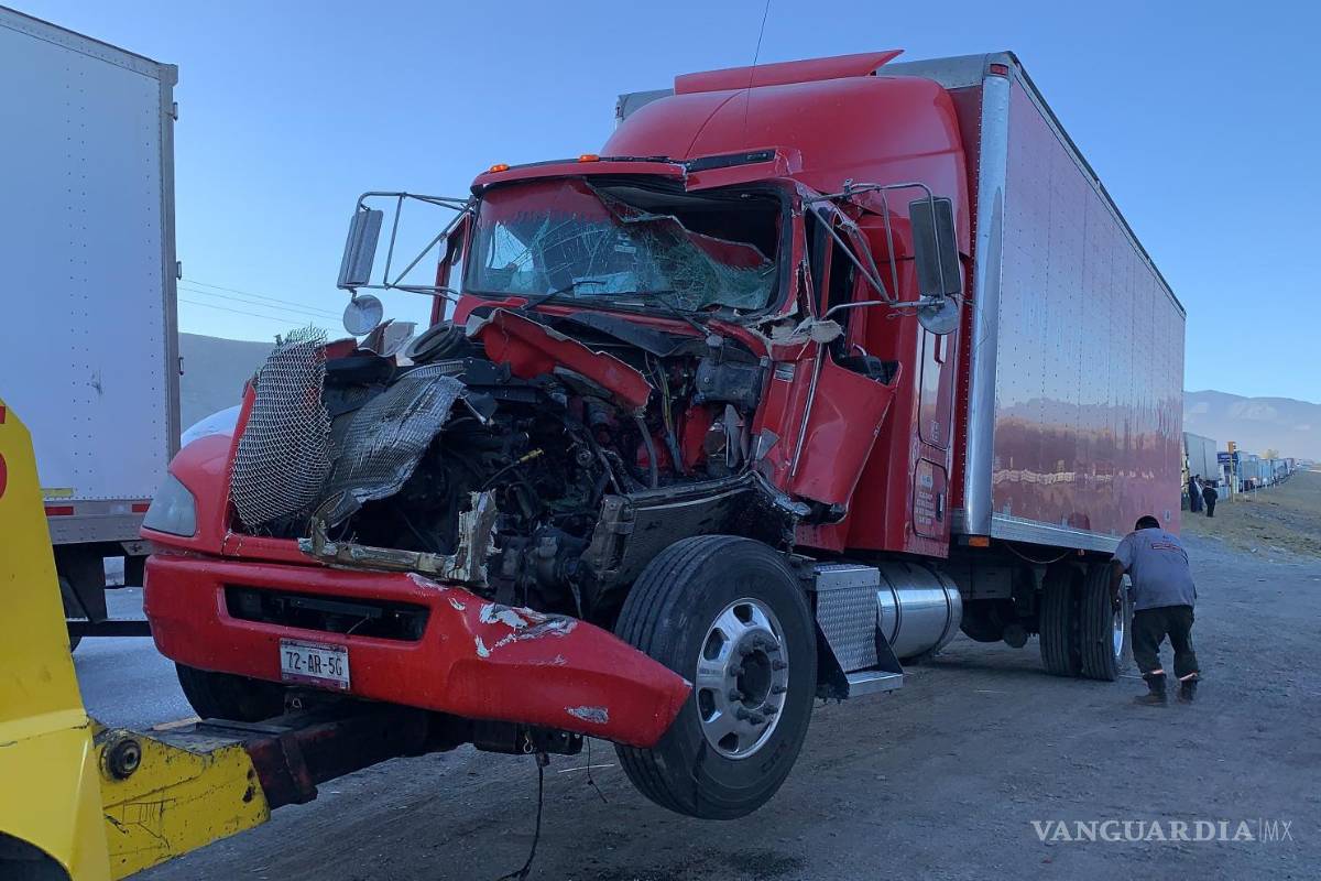Doble accidente se registra en la Carbonera: riegan cargamento de cebollas