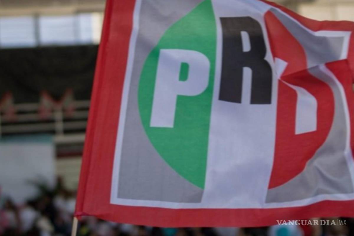 Jaime Bueno y Bárbara Cepeda reciben constancia como Presidente y Secretaria General del PRI Saltillo