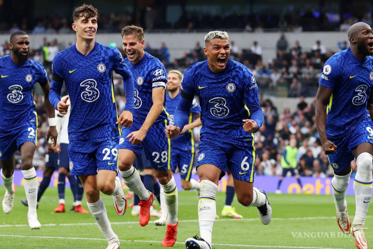 Chelsea goleó a Tottenham, lidera en la Premier League
