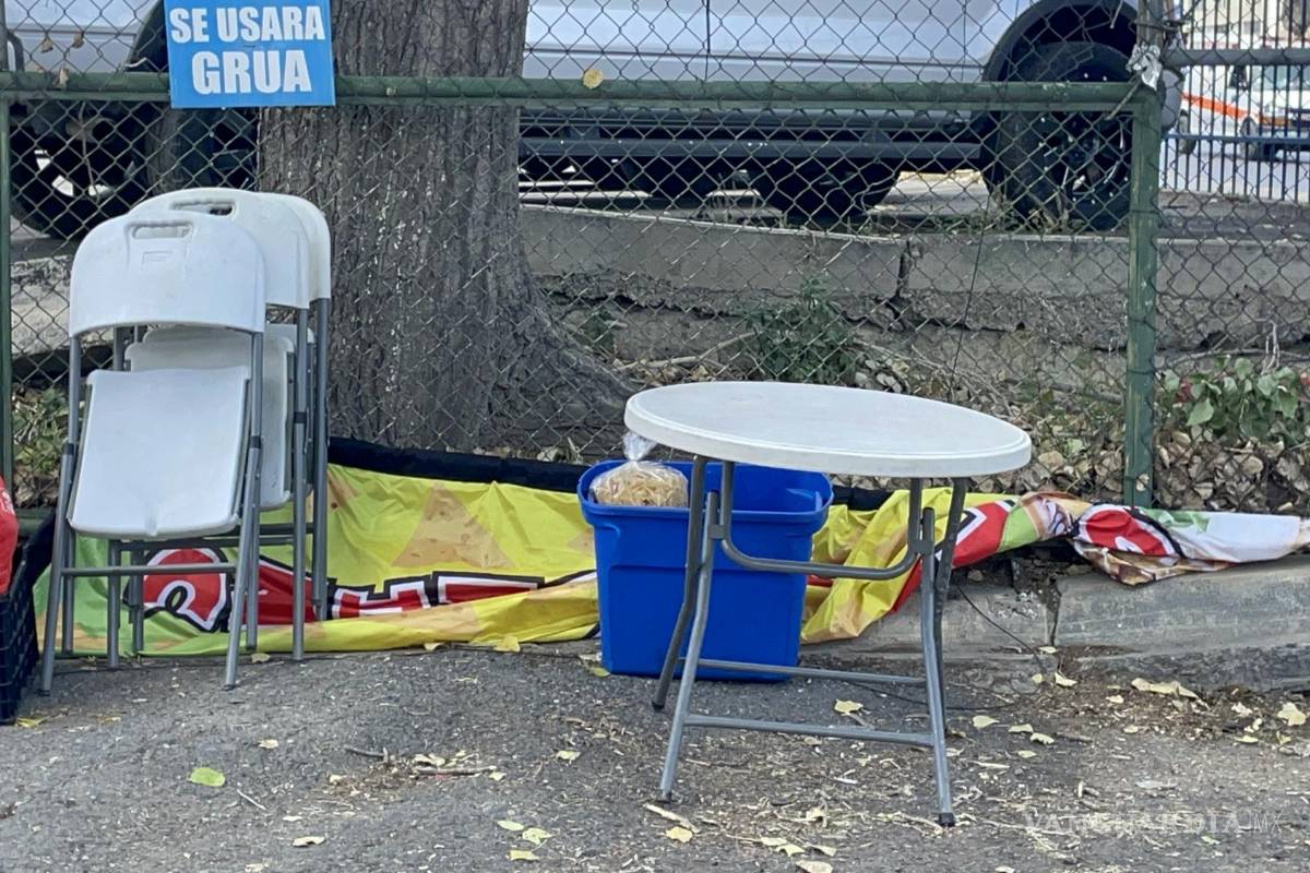 Cae banderilla y golpea a vendedora en la cabeza; se resiste a ir a hospital de Saltillo para no dejar su puesto