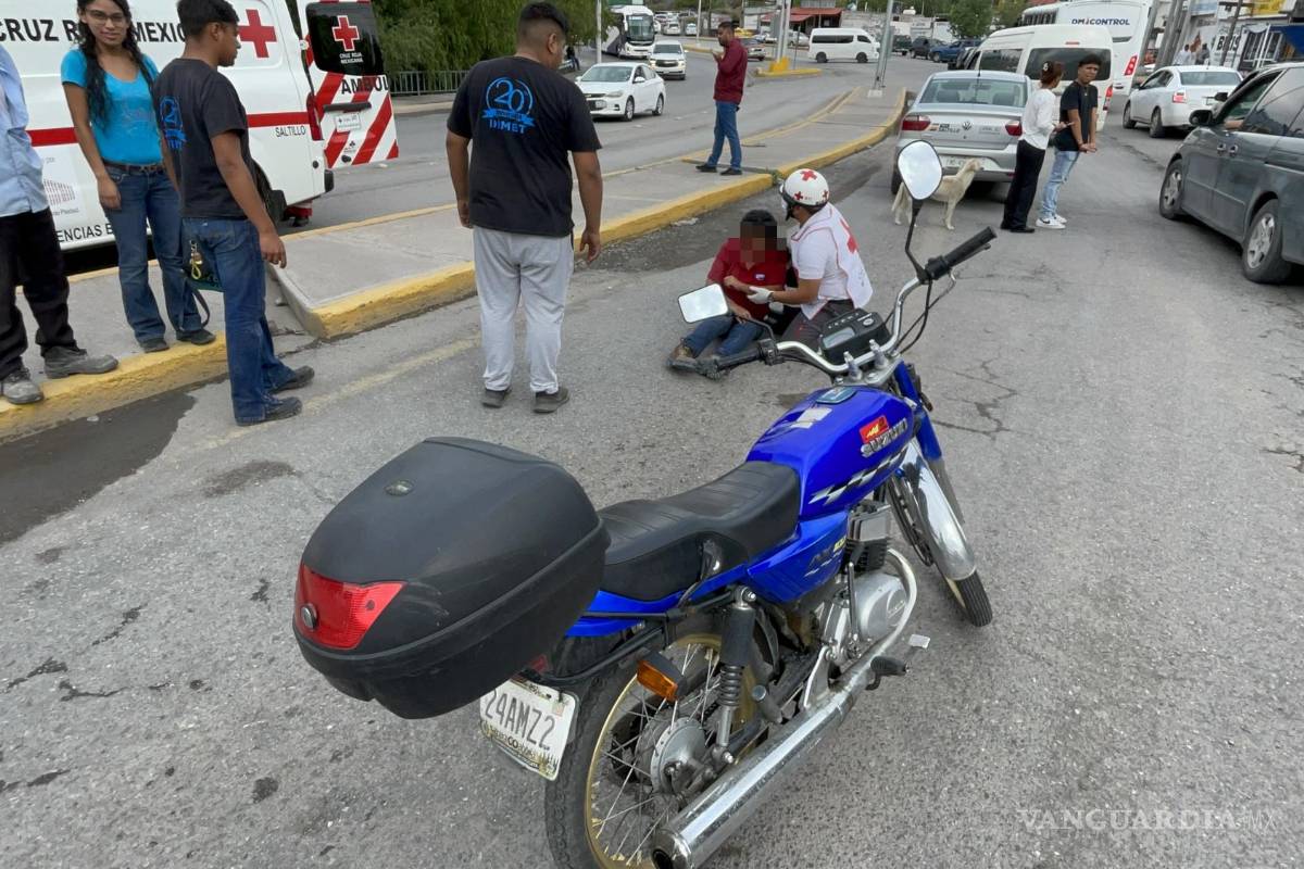 Motociclista atropella a transeúnte en bulevar de Saltillo