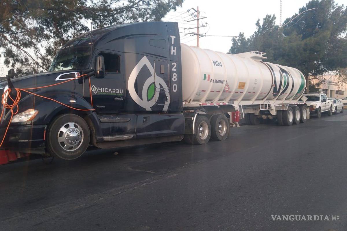 Coahuila: decomisan huachicol en carretera Los Chorros