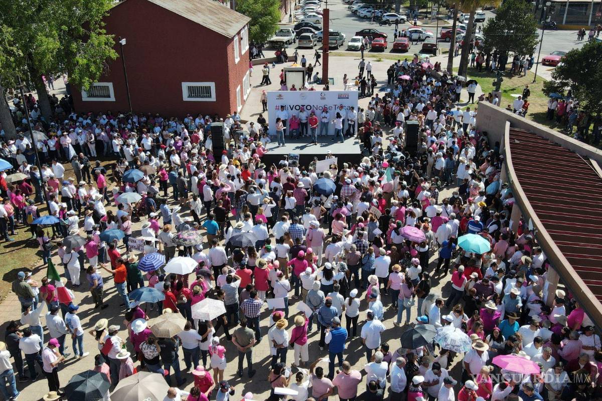 Así toman las calles y plazas miles de mexicanos para defender al INE (Fotos)