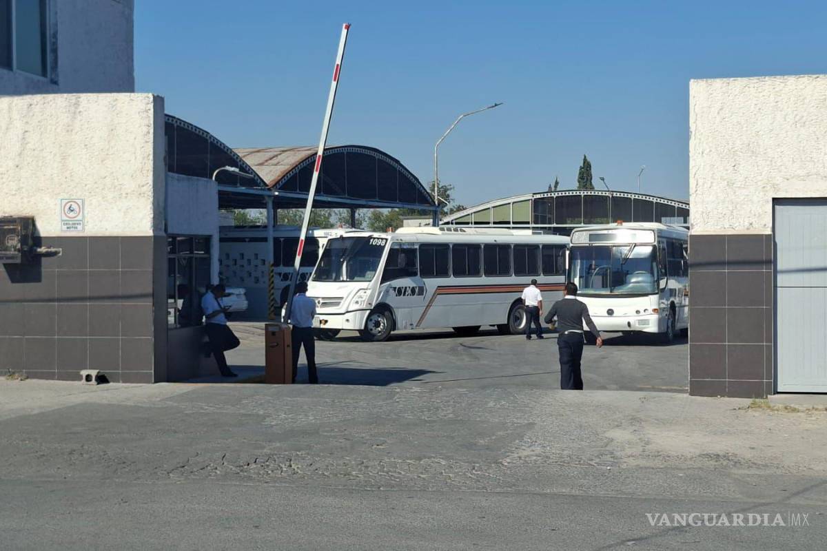 Choferes de SESA paran en Monclova: denuncian recorte de pagos y eliminación de bonos