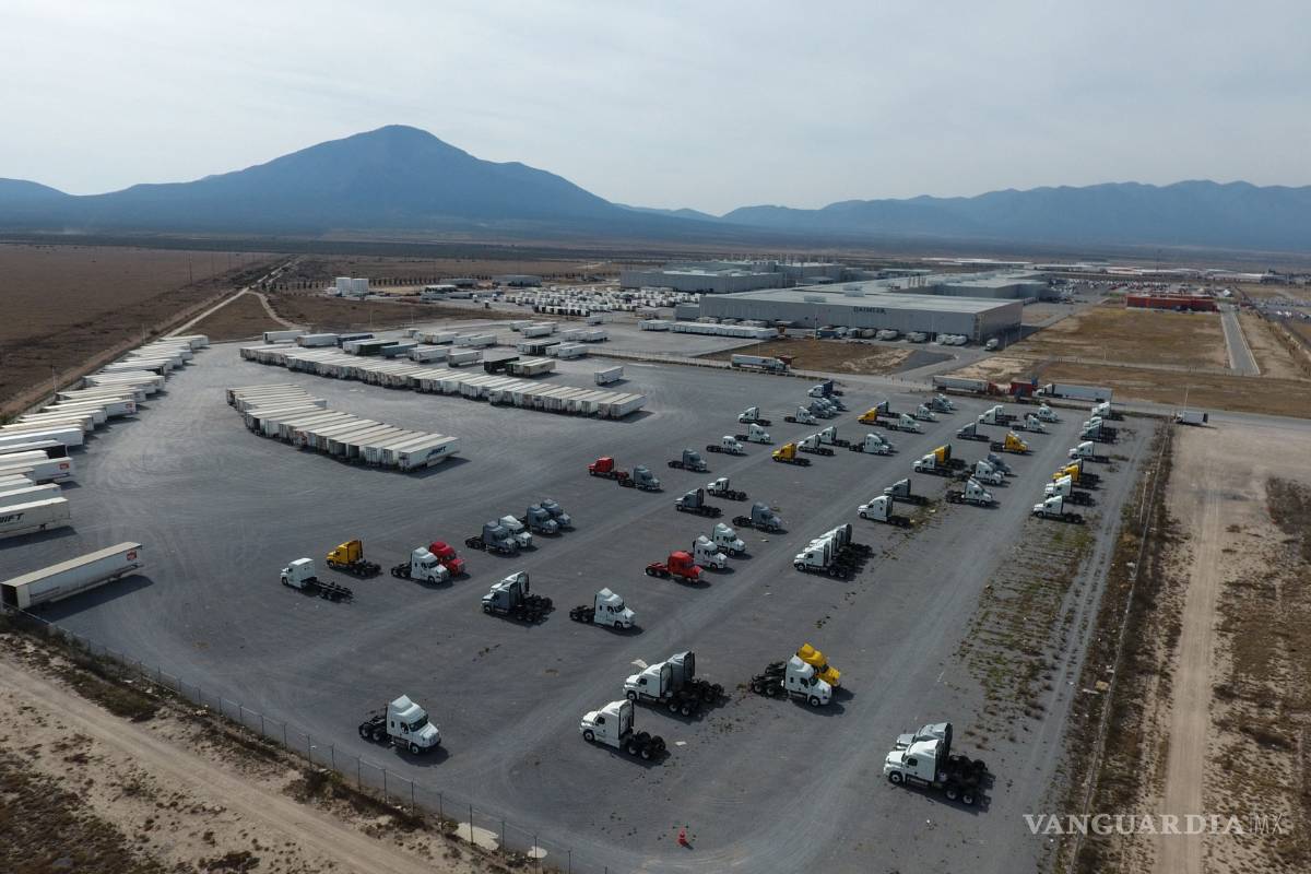 General Cepeda alza la mano para Derramadero; diario 4 mil obreros se trasladan hasta el Valle