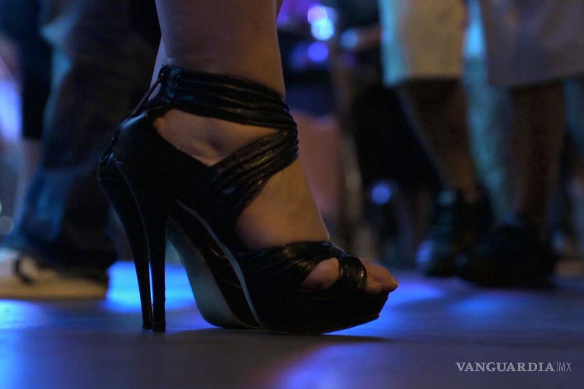 Prostitución libre podría ayudar a disminuir crímenes de transfobia y ETS