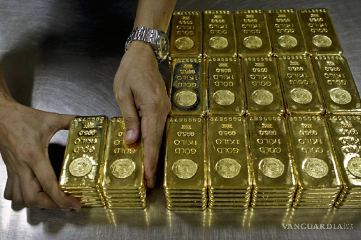 Precio del oro rompe récord impulsado por la incertidumbre global
