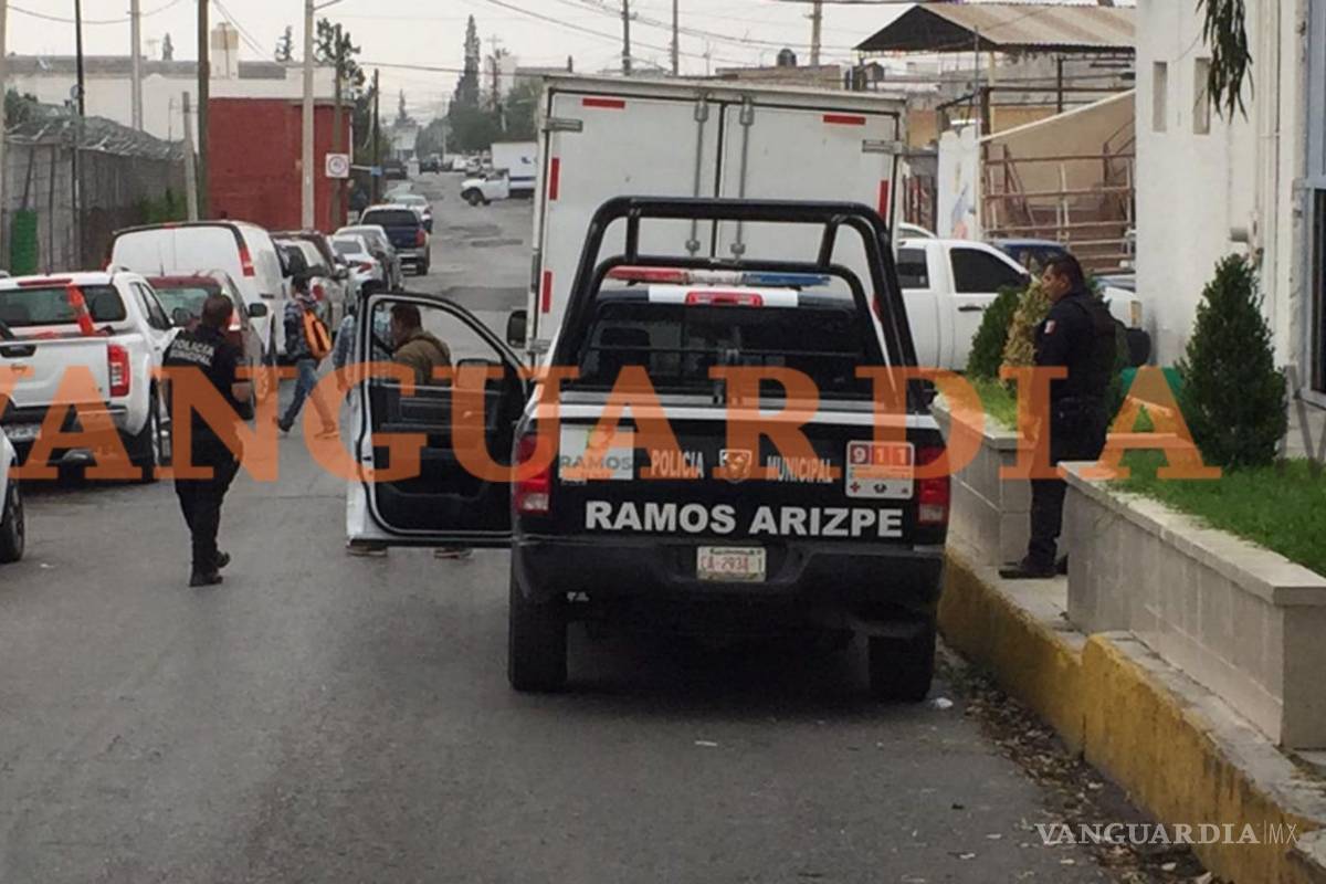 Policías decomisan 5 mil litros de 'huachicol' en Ramos Arizpe, Coahuila