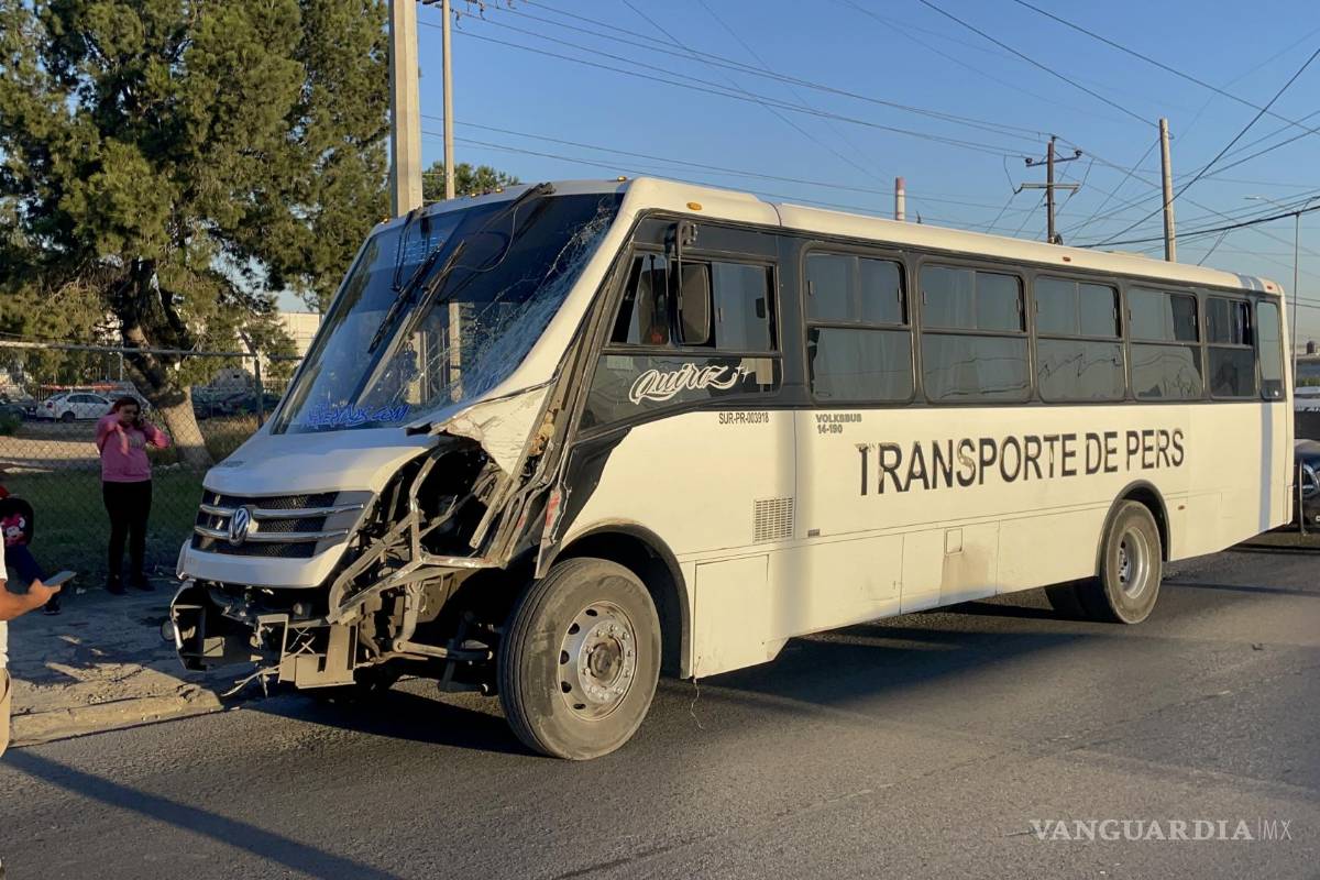 Perturba descanso de trabajadores; se pasa alto e impacta a transporte de personal en Saltillo