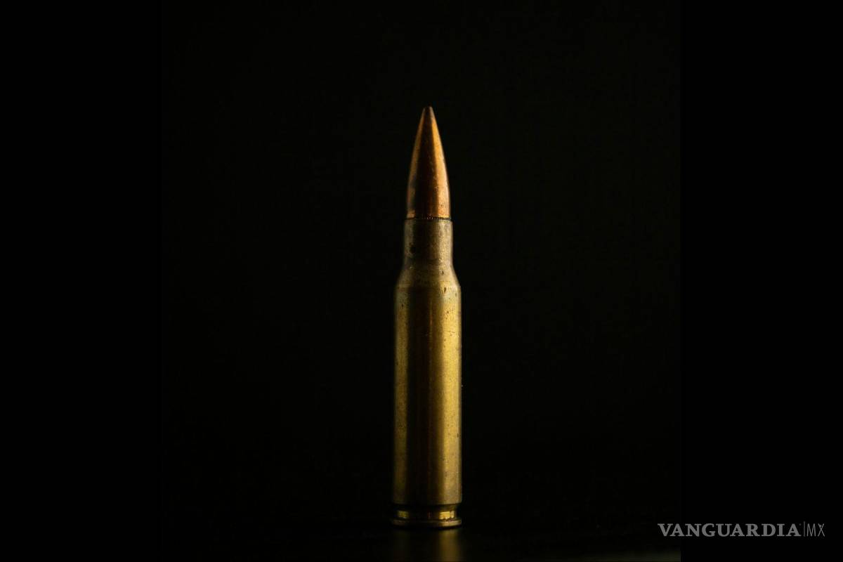 Enfrentamiento armado contra autoridades deja a presunto criminal abatido, en Nuevo León