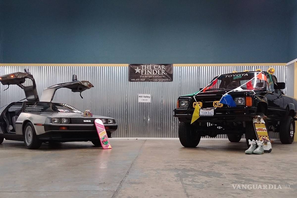 Pagó ¡3 millones de pesos! por dos autos de Volver al Futuro