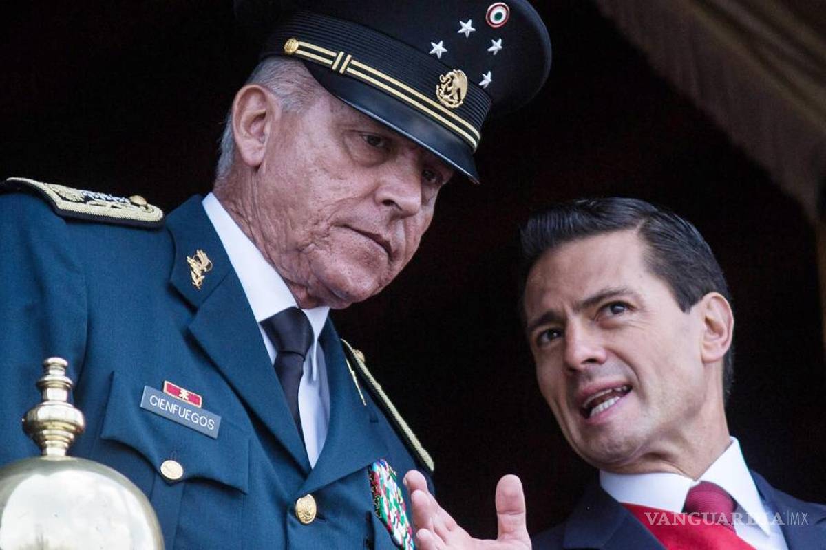 Cuestiona corresponsal de The Economist que EU ceda caso Cienfuegos a México: 'mienten al decir que sí confían'