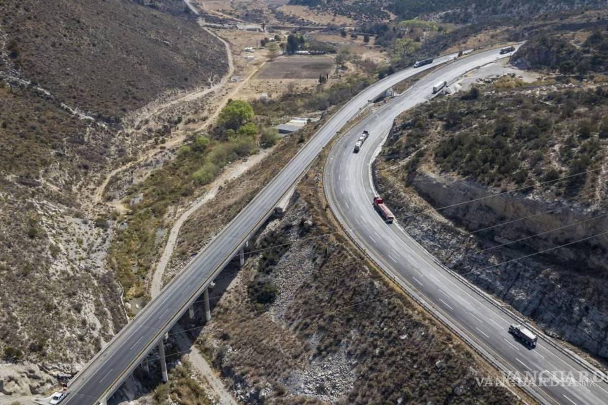 Gobierno de Arteaga solicita a la federación recursos para rectificación de carretera ‘Los Chorros’