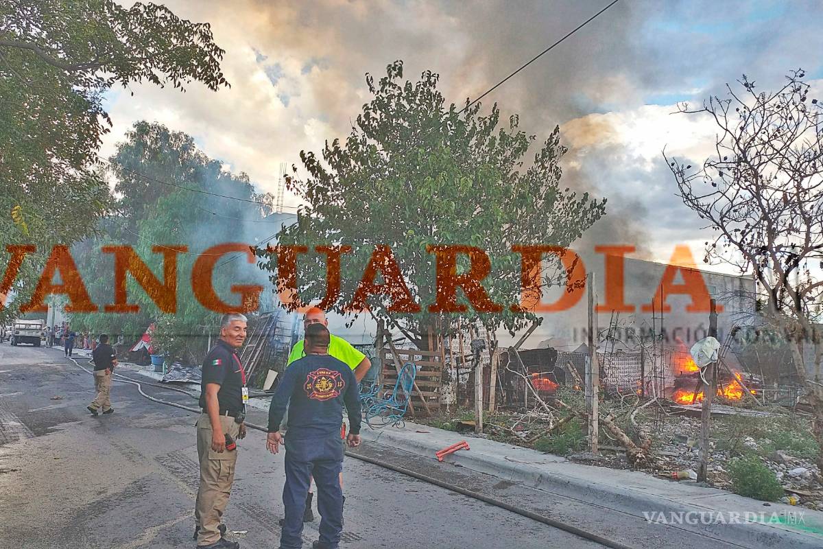 Se incendian tejabanes en colonia Postal Cerritos de Saltillo