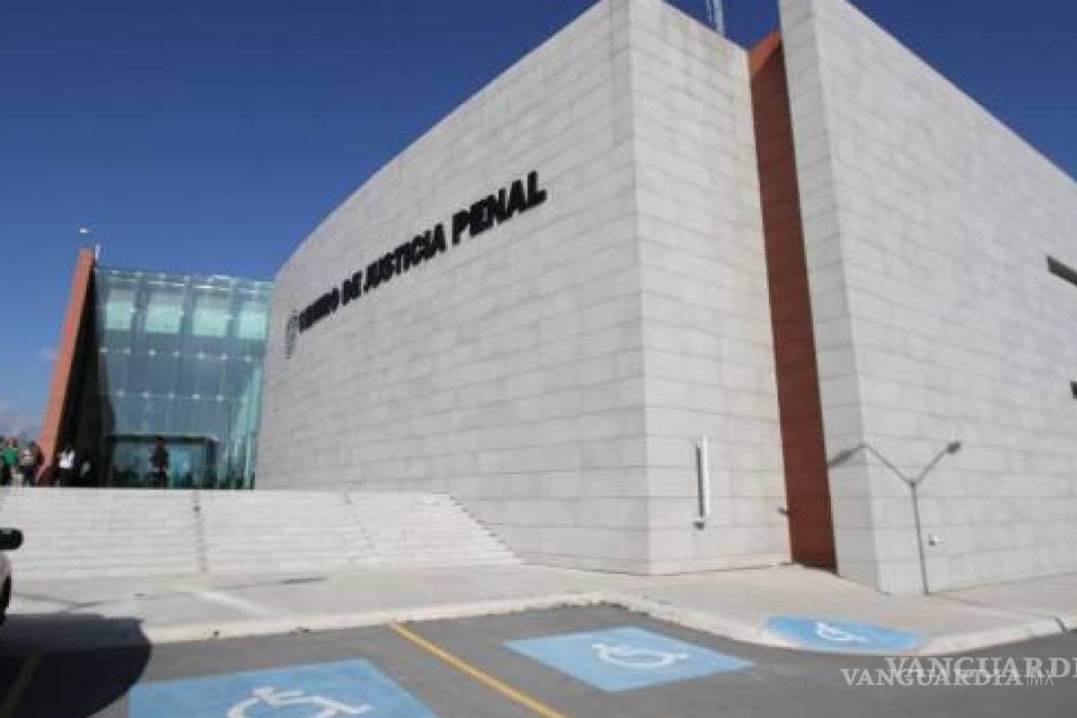 Condenan a 20 años de prisión a padre violador, en Saltillo