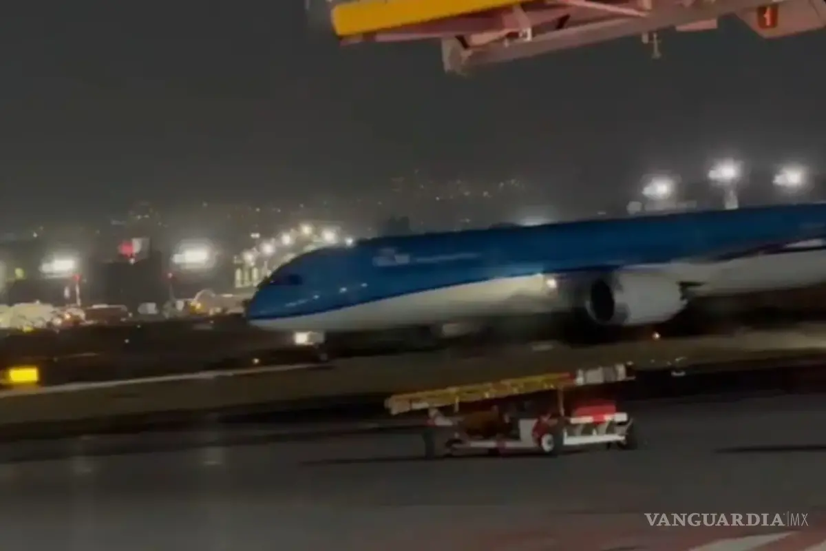 AICM descarta aterrizaje de emergencia de avión proveniente de Ámsterdam; reporta falla en tren de aterrizaje