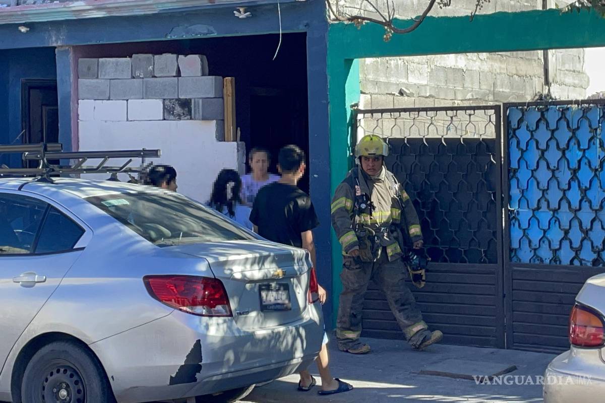 Arde colchón tras sobrecarga de celular al oriente de Saltillo