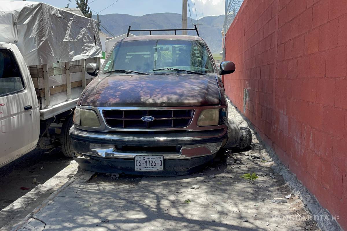 Falla en frenos provoca accidente múltiple en la colonia Gaspar Valdés, en Saltillo
