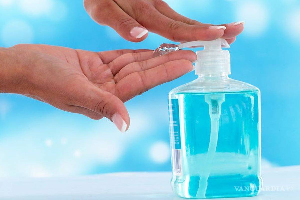 Tres personas murieron y una quedó ciega después de beber desinfectante para manos en Nuevo México