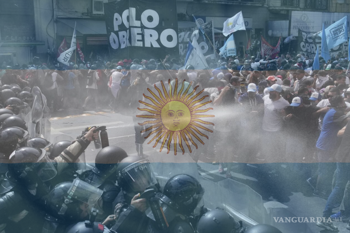 Hieren a manifestantes con gas lacrimógeno durante disturbios en Argentina; más de 150 detenidos