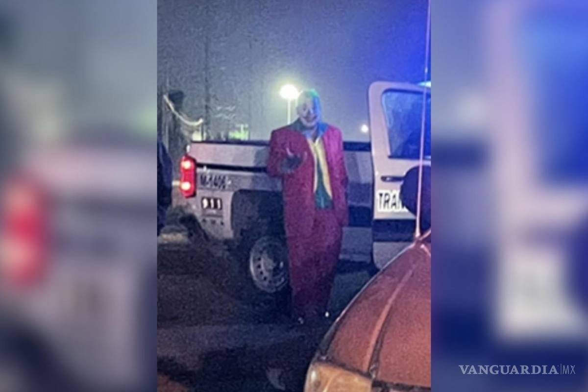 Chocan ‘Guasón’ y ‘Winnie Pooh’ contra taxi en cruce de Saltillo