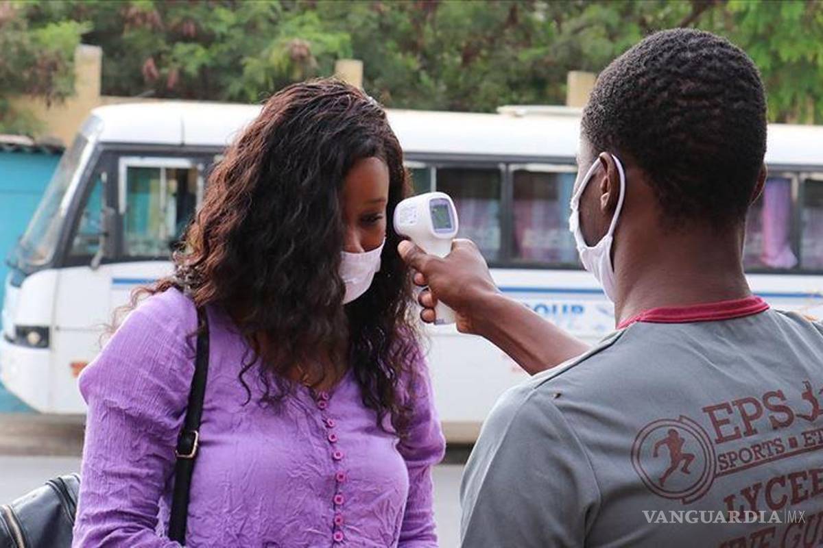 Por Ómicron Sudáfrica pasa de 300 contagios diarios a más de 8 mil