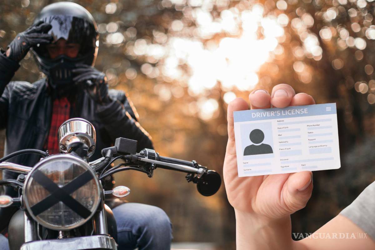 ¿Puedo tramitar la licencia de conducir permanente en la CDMX si tengo motocicleta?