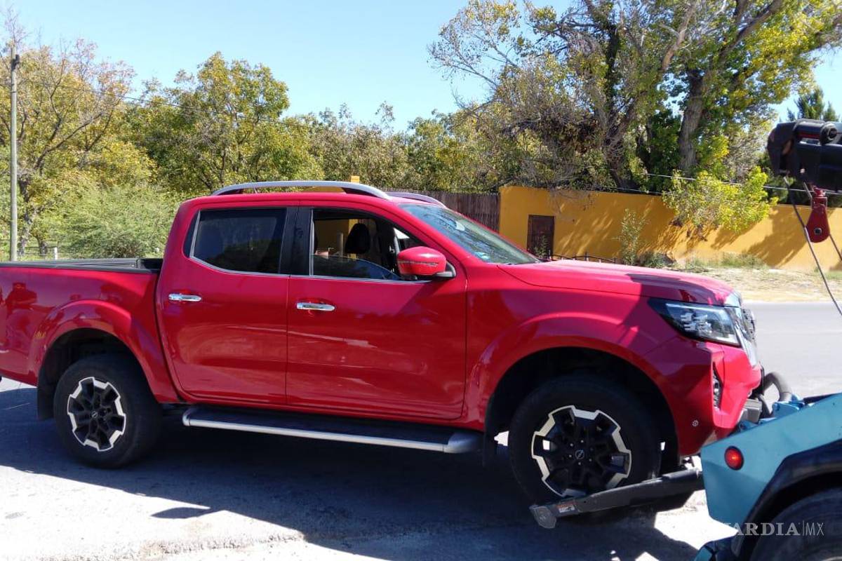 Camioneta robada en Monterrey es recuperada en retén de Parras por policía de Coahuila