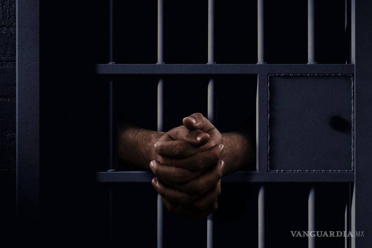 Dan sentencia de 6 años a tres coahuilenses por tráfico de personas; llevaban a 21 migrantes a Estados Unidos