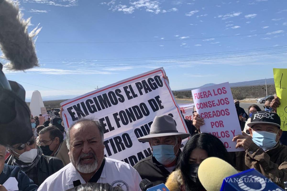 Ex docentes y ejidatarios piden a AMLO apoyo en Ramos Arizpe