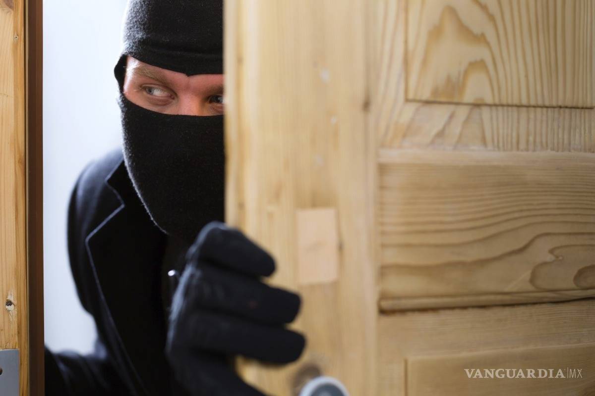 Ladrones saquean tres casas en Saltillo