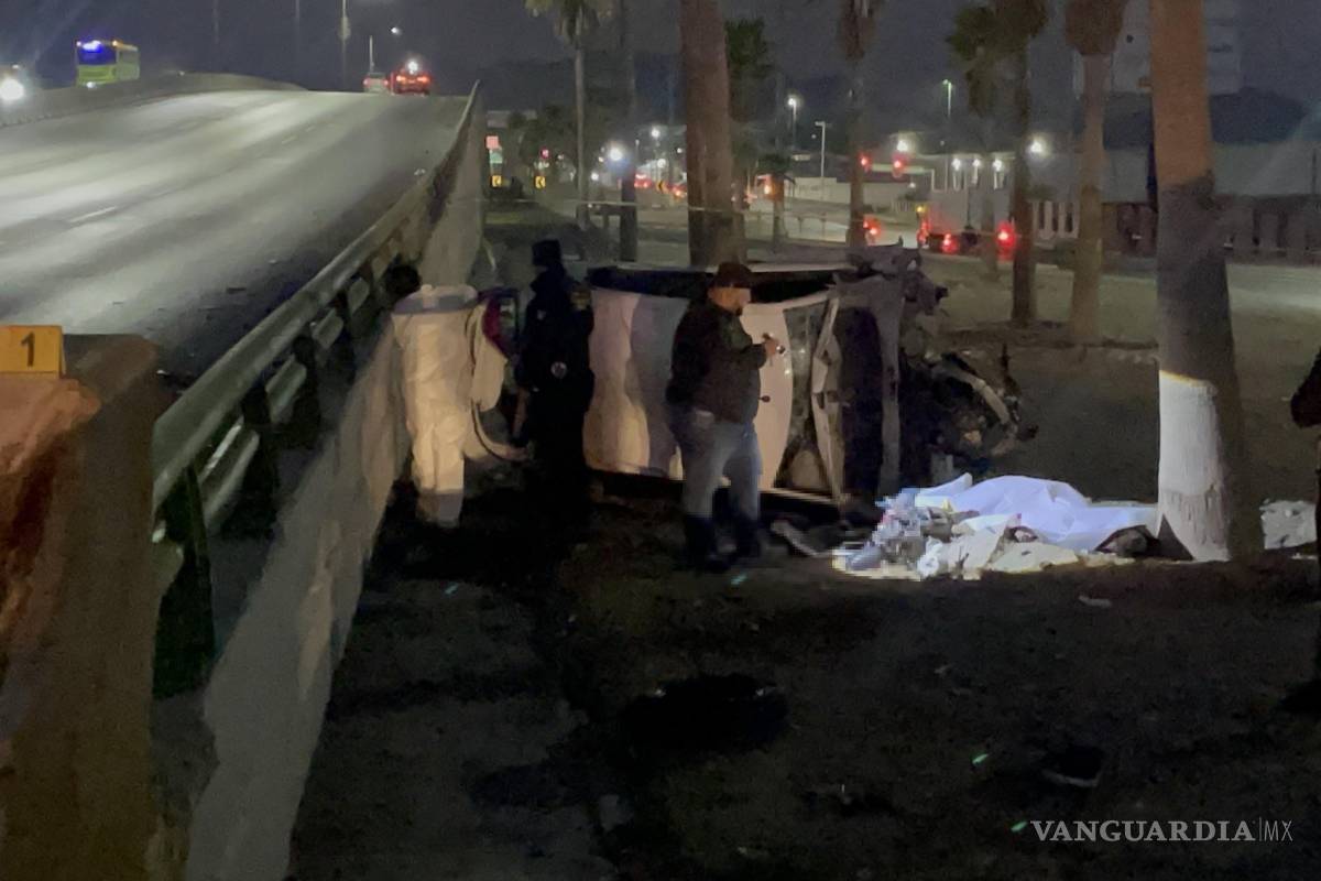 Saltillo: muere conductor tras aparatoso choque y volcadura en Fundadores