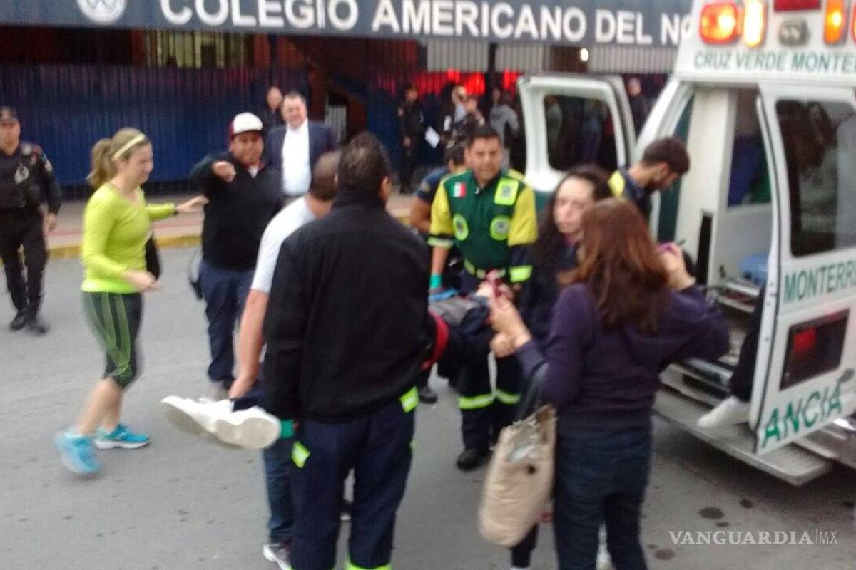 $!Estudiante dispara a su maestra y compañeros en Colegio Americano de Monterrey, hay 5 heridos