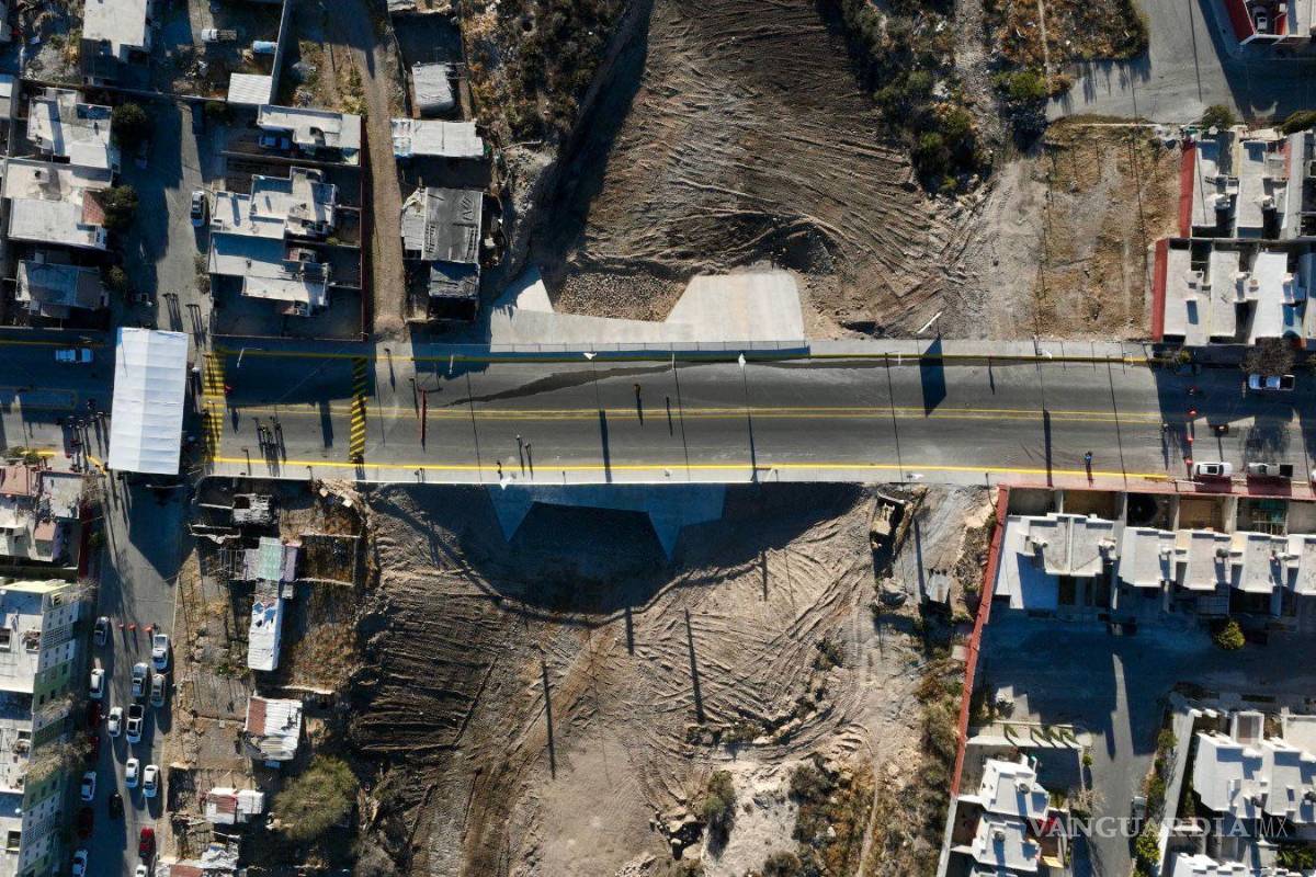 $!Por el crecimiento de la ciudad y con ella del parque vehicular, los puentes son determinantes para aligerar el tráfico.