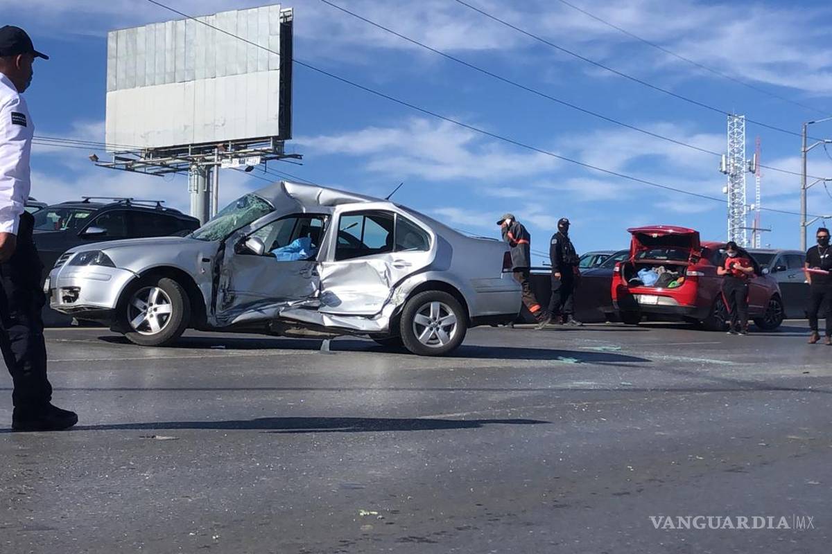Muere conductor por accidente en Periférico LEA de Saltillo
